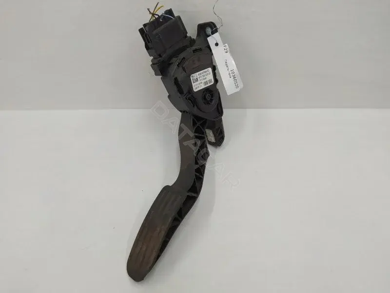 Педаль газа 6G929F836DD