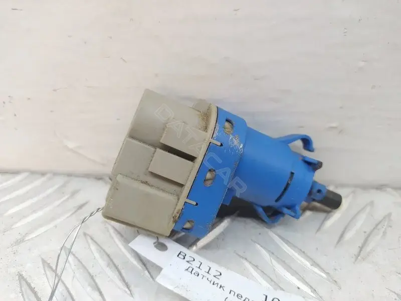 Датчик стоп сигнала 8T4T96854AA