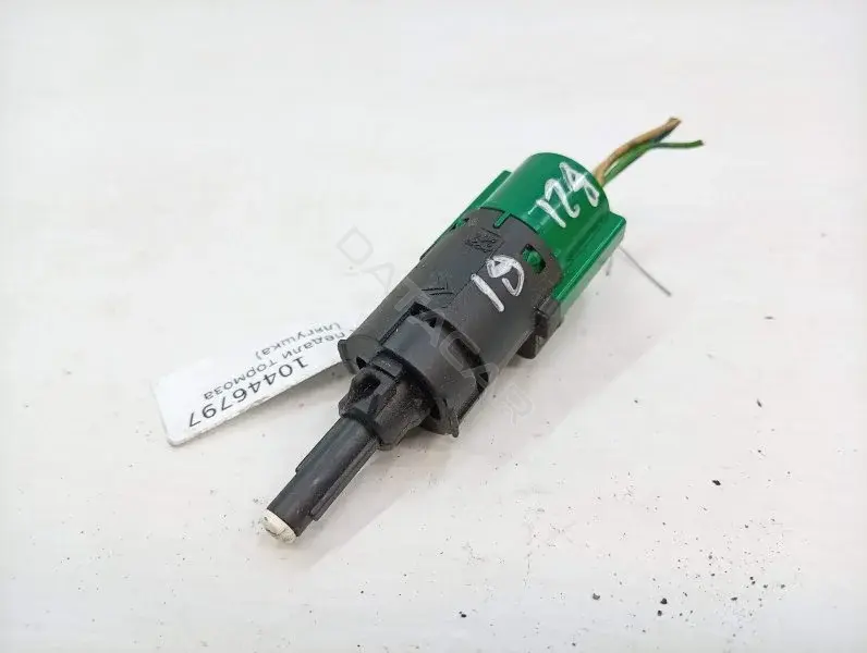 Датчик стоп сигнала 9670430580
