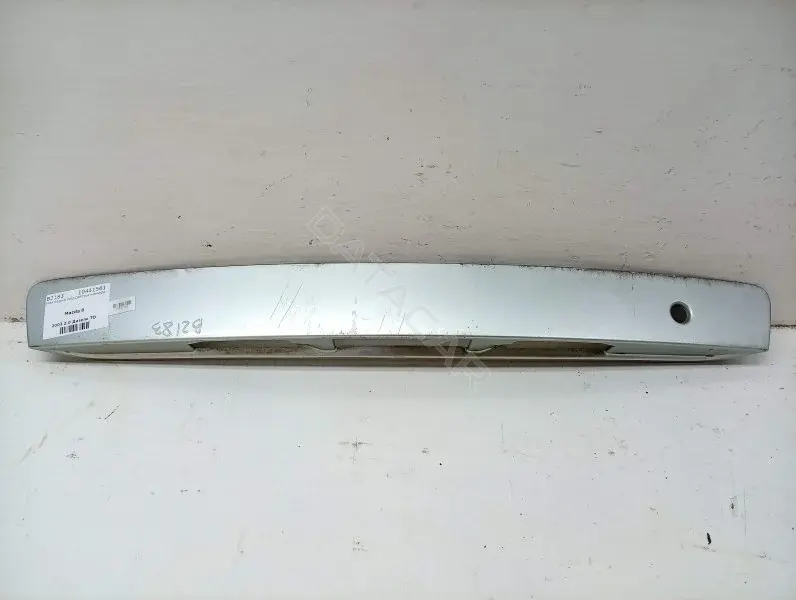 Фонарь подсветки номерного знака GJ6A50811