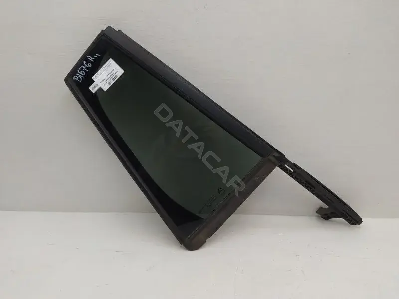 Форточка задняя правая 10414792