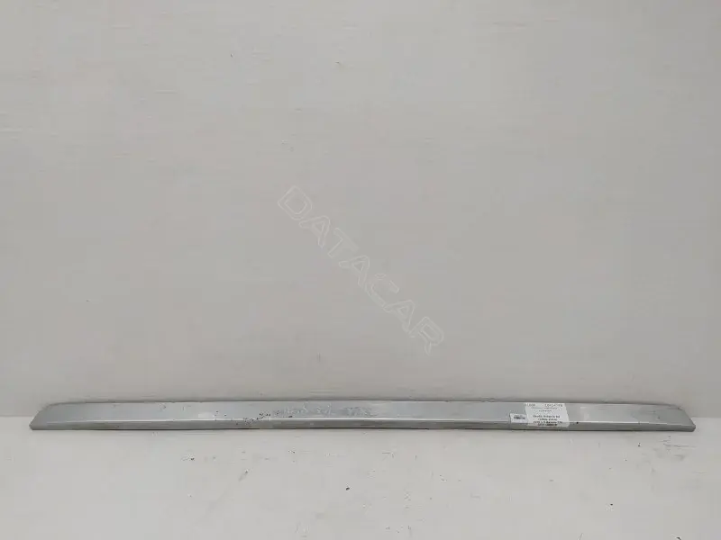 Молдинг двери 1U6807641