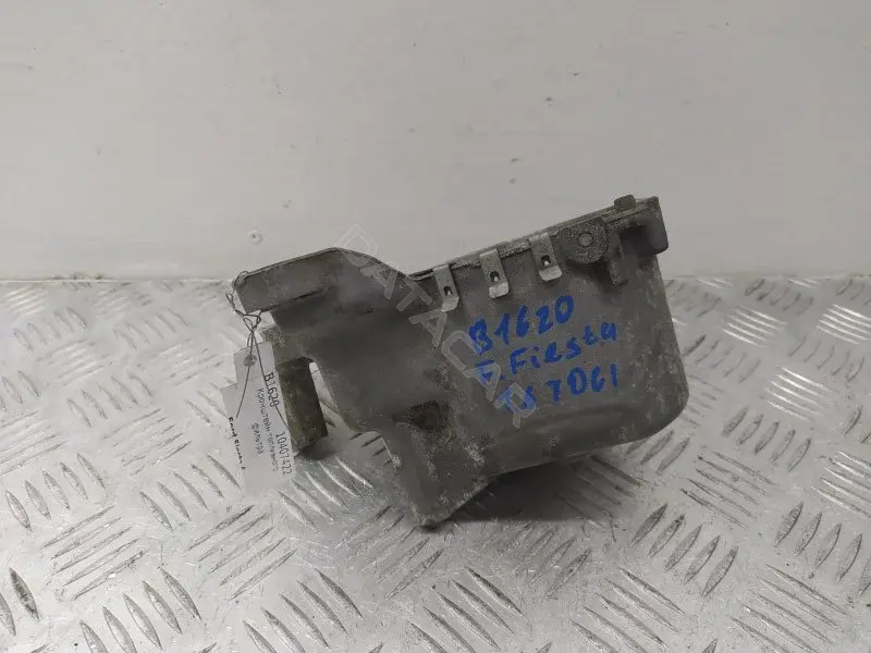 Кронштейн топливного фильтра AV6Q9180AF