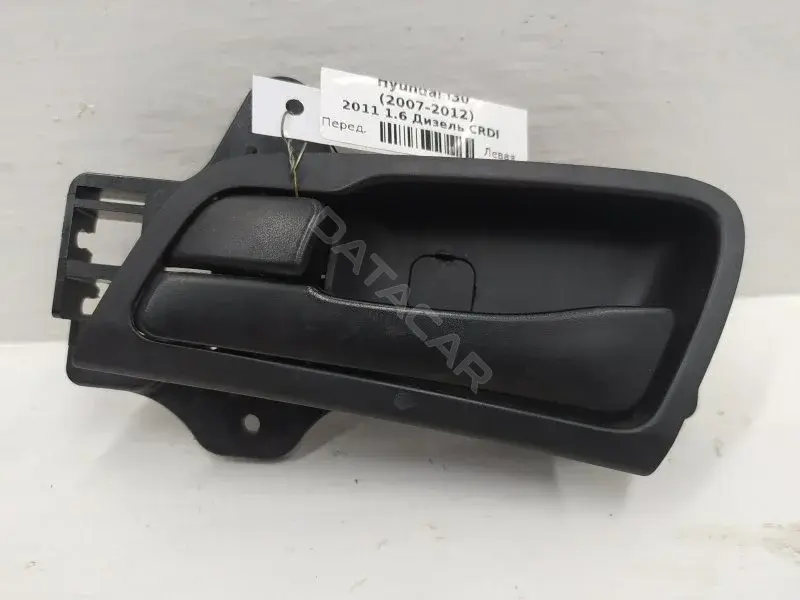 Ручка двери 82613FD000