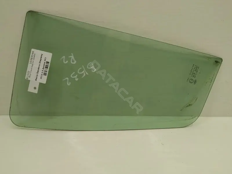 Форточка задняя правая 10393546