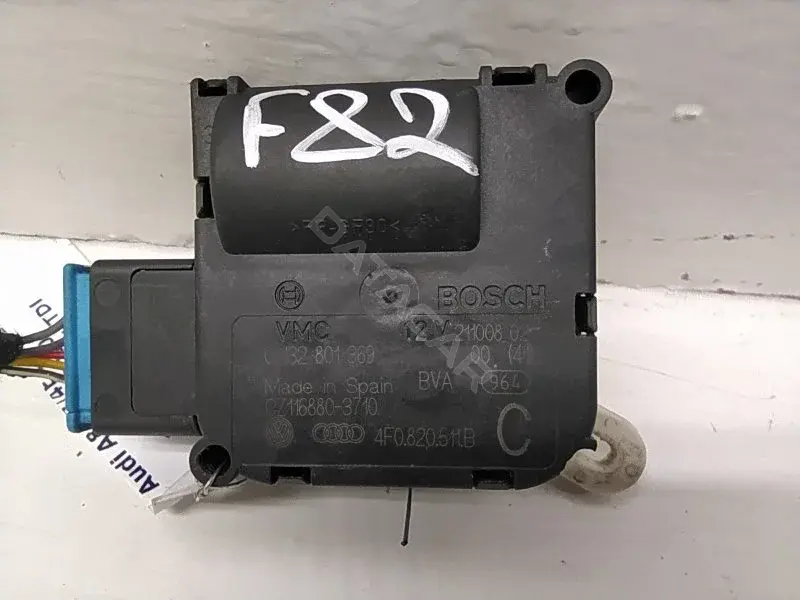 Мотор заслонки печки 4F0820511B