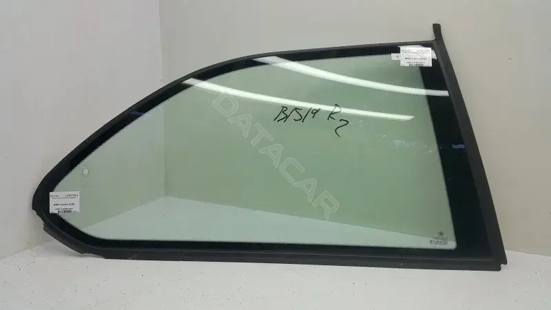 Форточка задняя правая 10387943