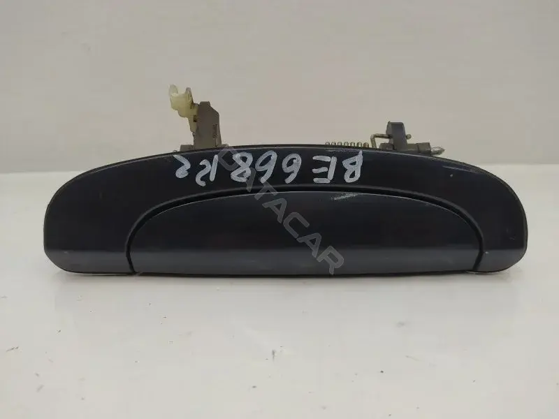 Ручка двери 826601C000