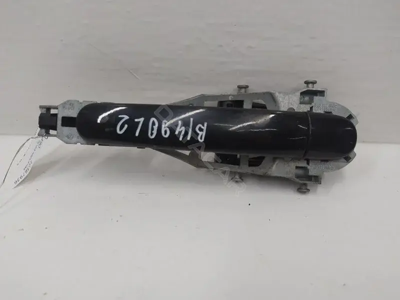 Ручка двери 1Z0839885A
