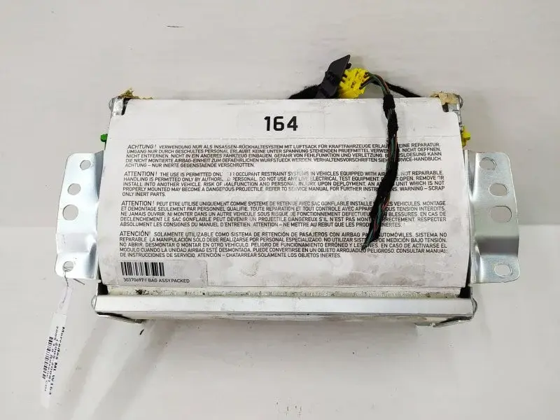 Подушка безопасности A1648600805