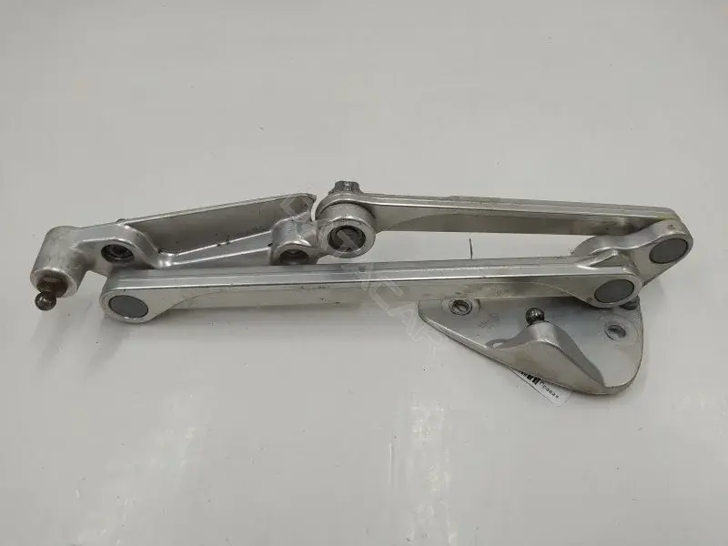 Петля крышки багажника 3D5827302N