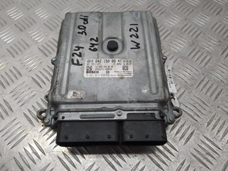 Блок управления двигателем A6421500841