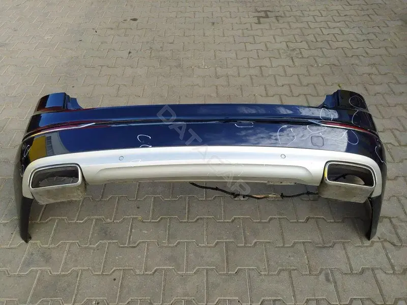 Задний бампер 10359290