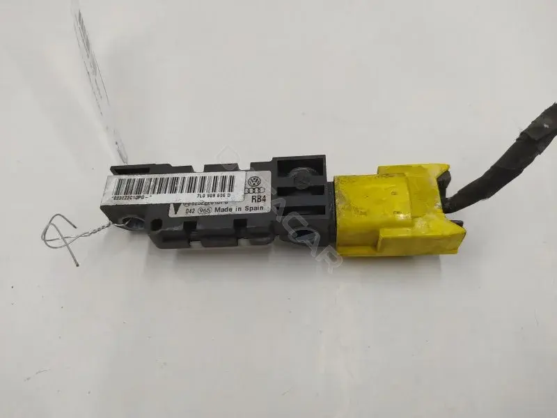 Датчик удара 7L0909606D