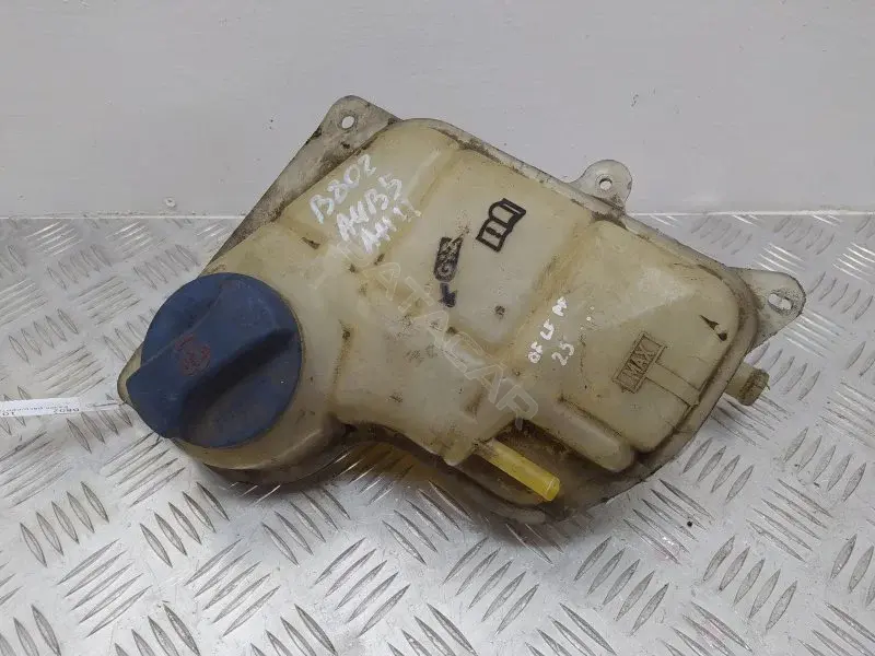 Расширительный бачок 8D0121403L