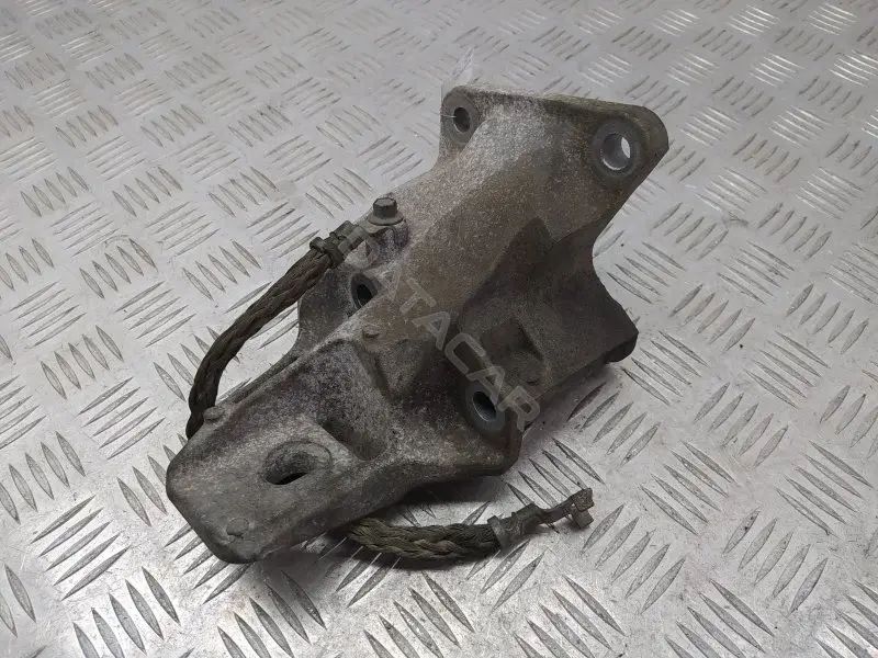 Кронштейн двигателя CPLA6037CB