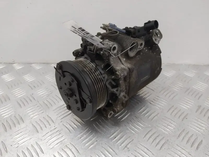 Компрессор кондиционера 7813A019