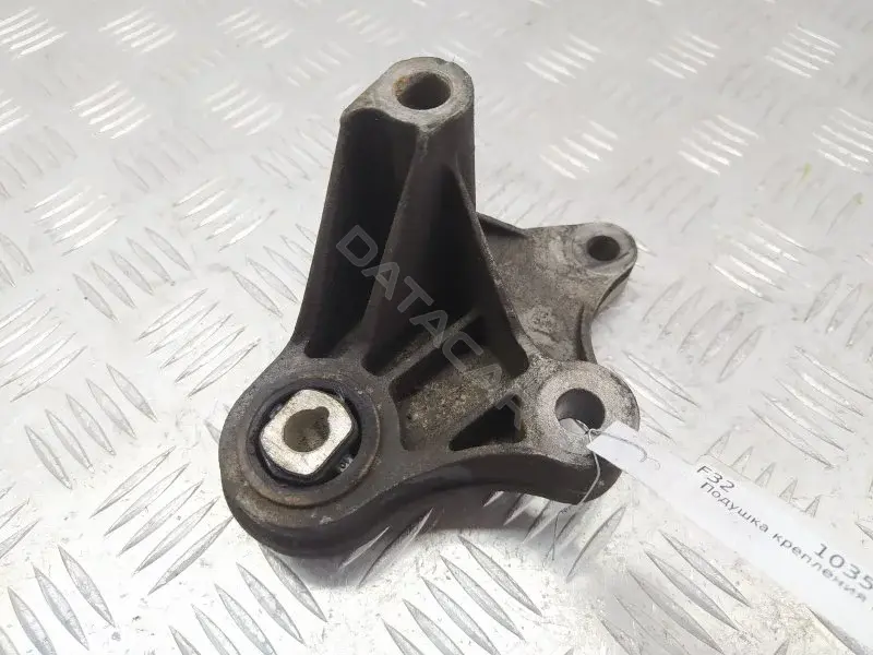 Подушка КПП CV616P093YE