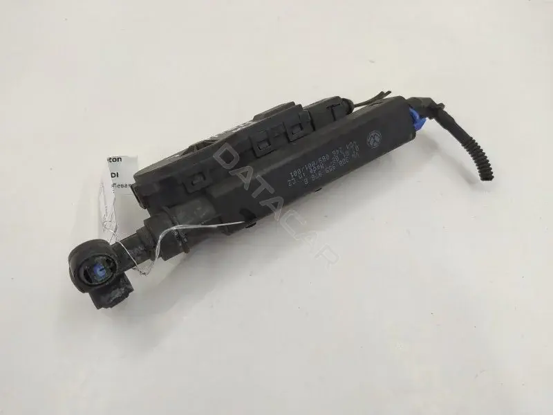 Форсунка омывателя фар 3D0955978B