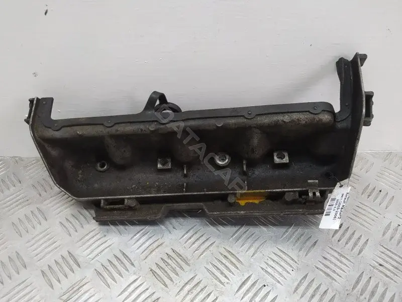Крышка клапанная 8200397653