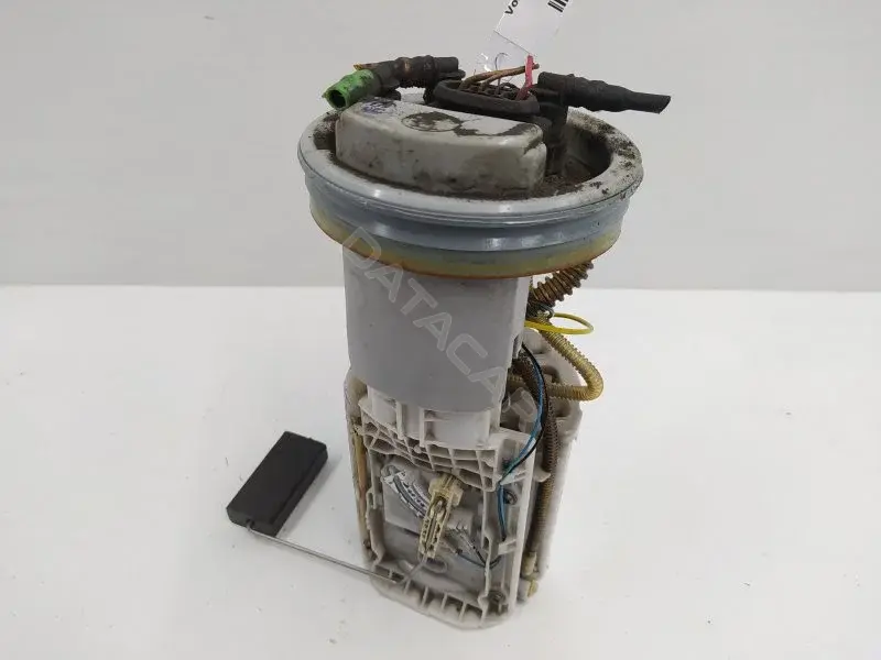 Топливный насос 7M3919050A