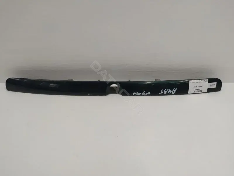 Фонарь подсветки номерного знака 8D5827576B