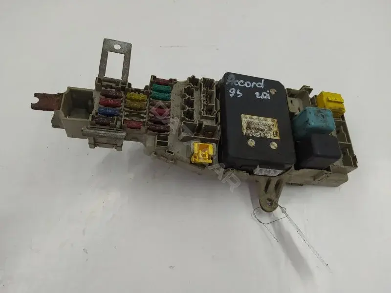 Блок предохранителей 38600SN7