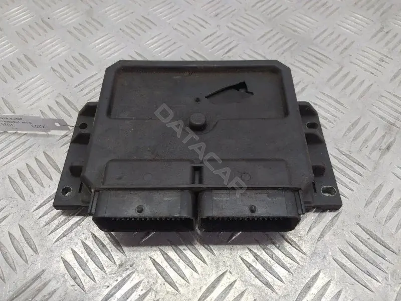 Блок управления двигателем 8200150549
