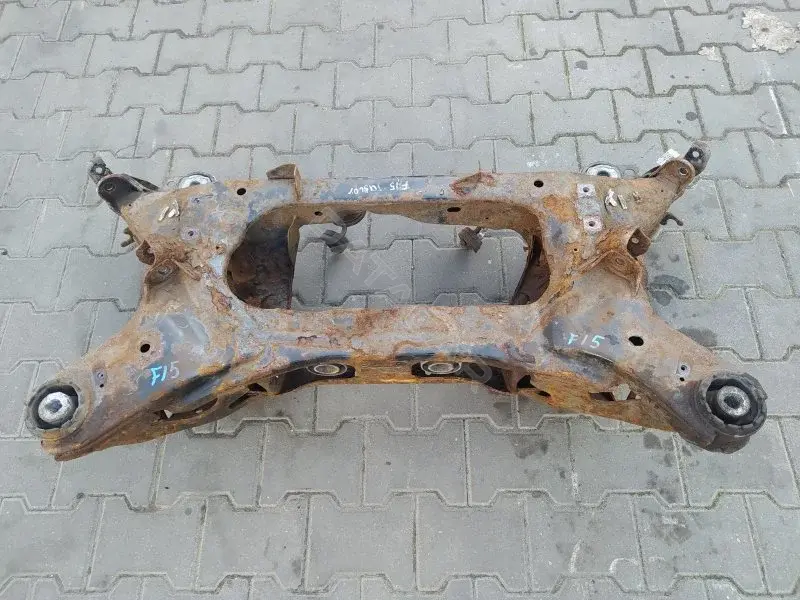 Балка подвески 10352038
