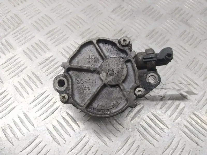 Вакуумный насос D1562A28070