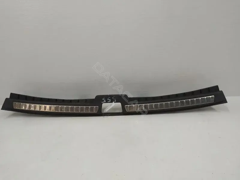 Пластик багажника 31377855