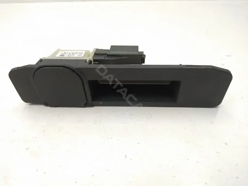 Кнопка крышки багажника A1667500993