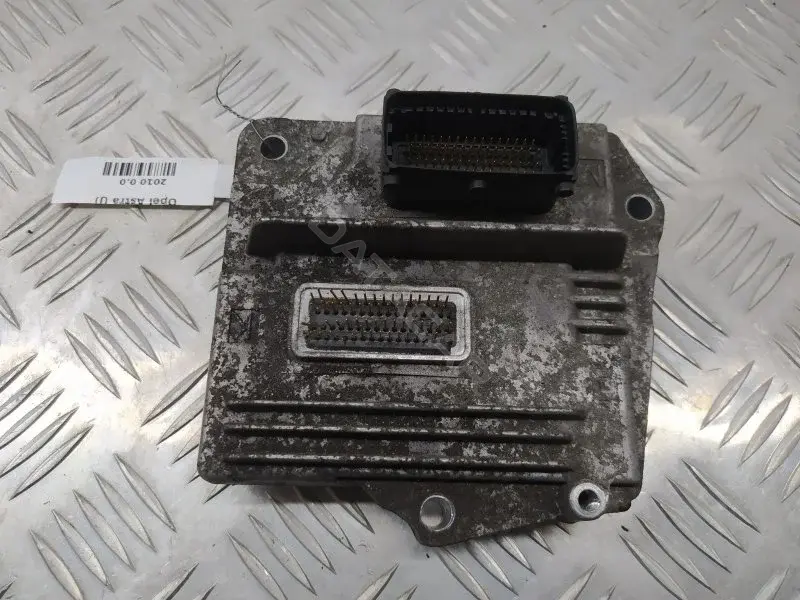 Блок управления двигателем 55561172
