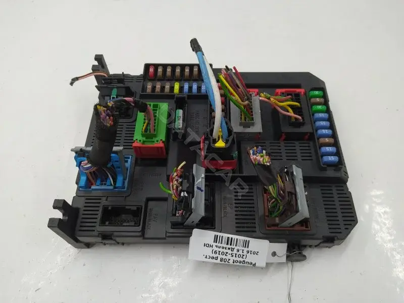 Блок предохранителей 9807532080