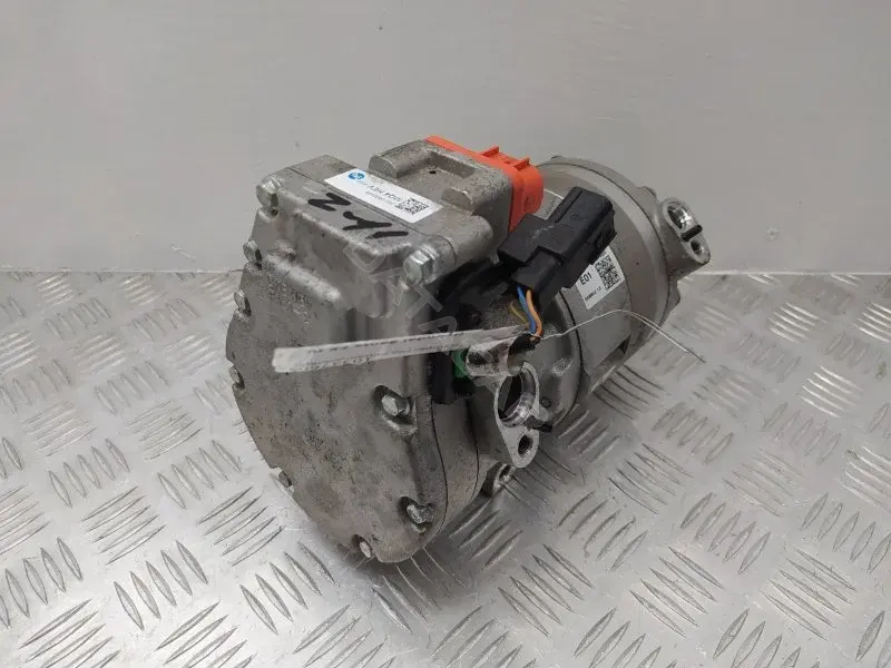 Компрессор кондиционера 977E1P4000