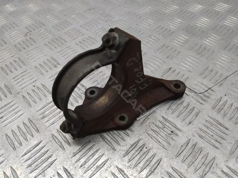 Кронштейн полуоси 6S613K305AA