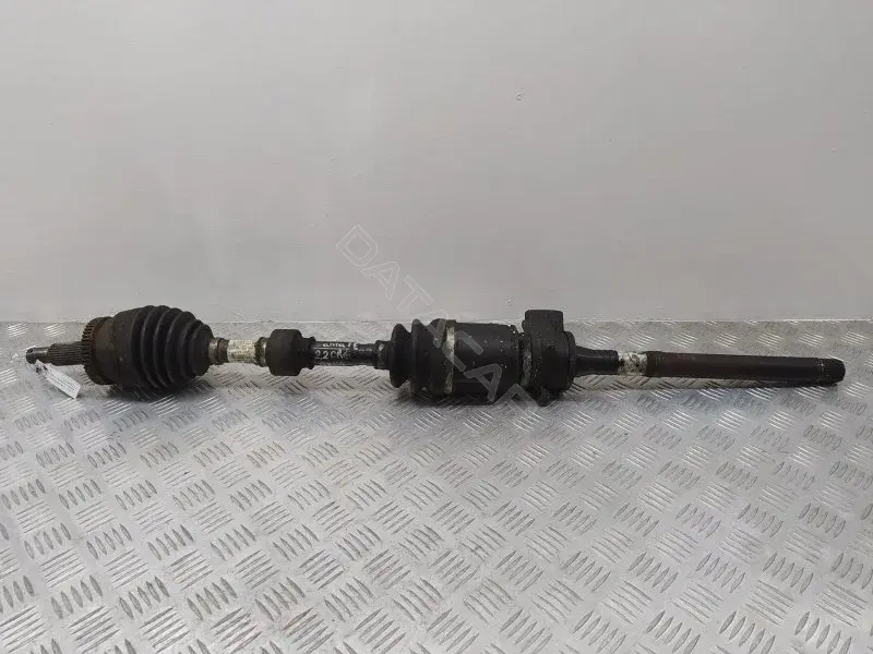 Приводной вал / Полуось 495002B610