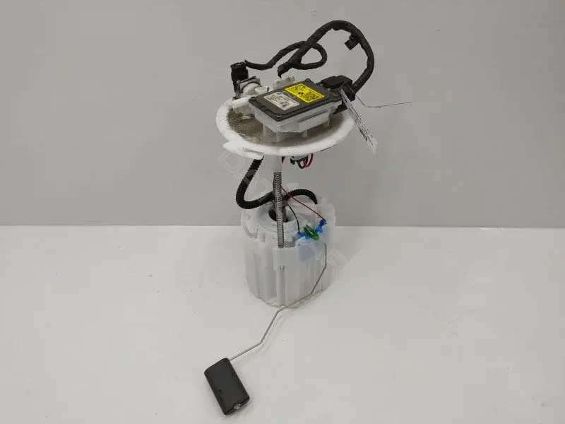 Топливный насос 31110CL200