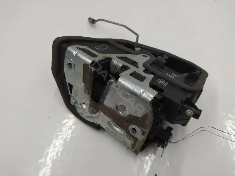 Замок двери 7059973