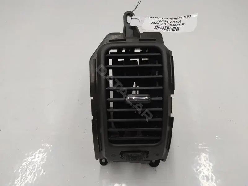 Дефлектор обдува салона 68760EB301