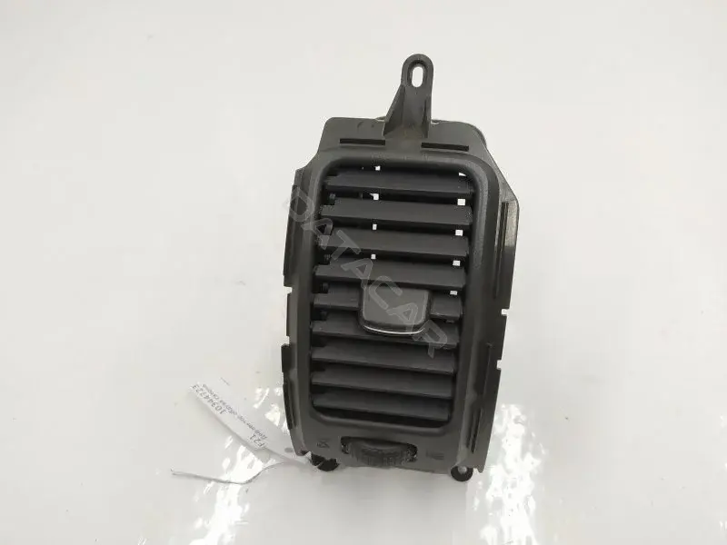 Дефлектор обдува салона 68760EB301