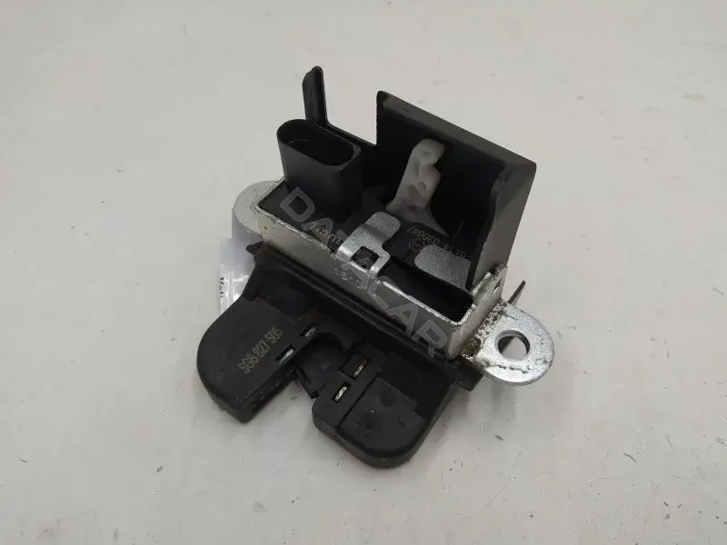Замок крышки багажника 5G0827505