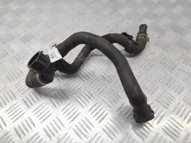 Патрубки системы охлаждения 8K0819334AB