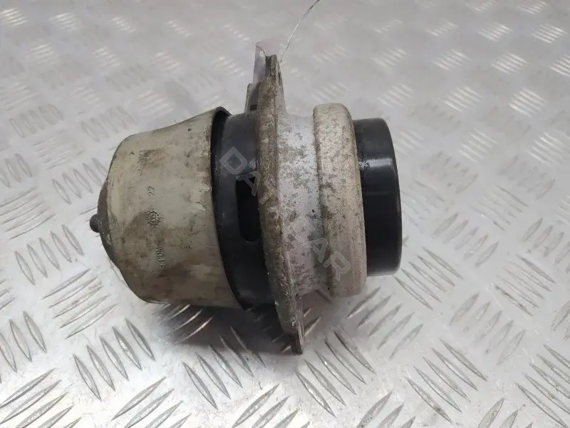 Подушка двигателя (Опора) 7L8199131A