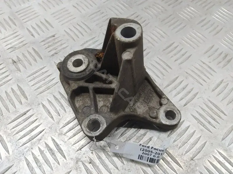 Кронштейн КПП 3M515P093DC