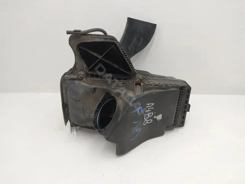 Корпус воздушного фильтра 8K0133837BF