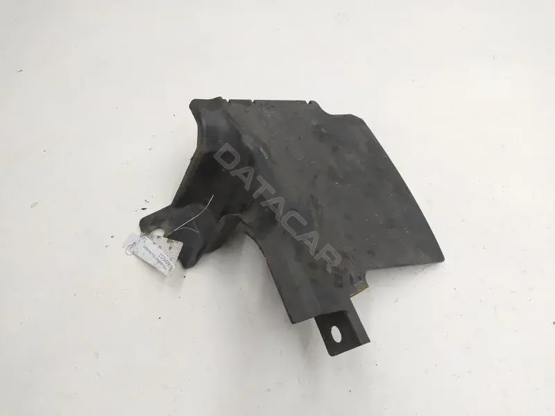 Дефлектор радиатора 62823JD51A