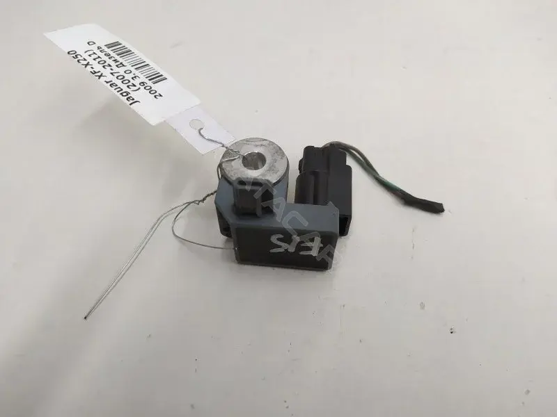 Датчик удара 8X2314A685AA