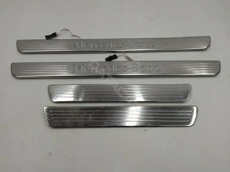 Накладка на порог A1666808600A1666809001