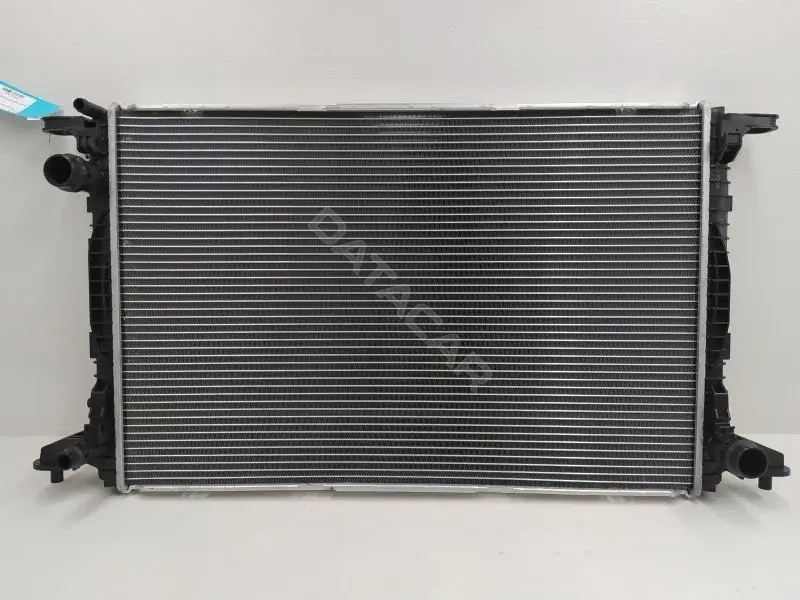 Радиатор охлаждения 8W0121251AA